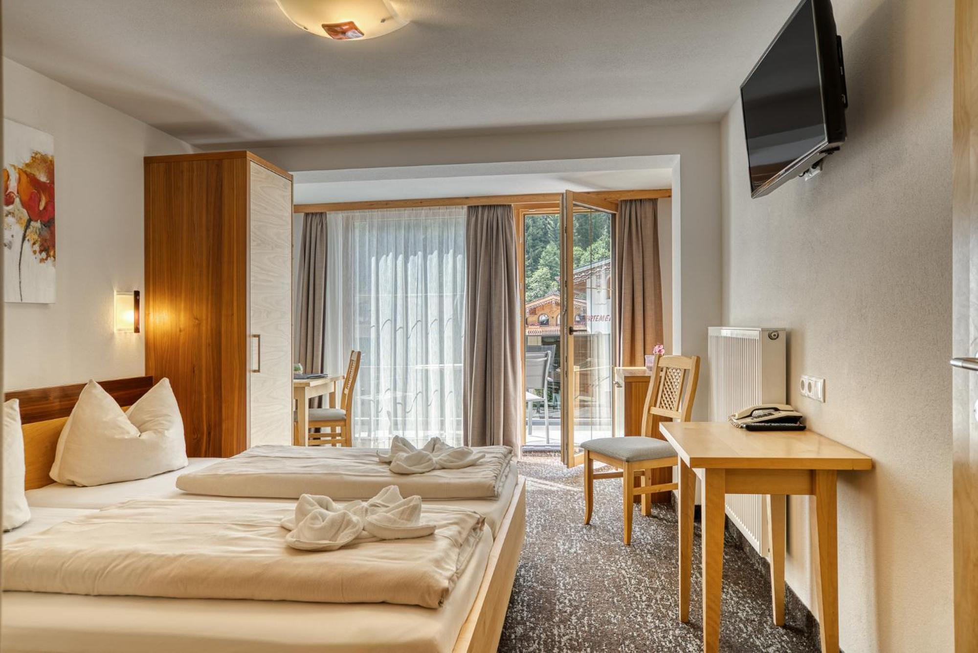 Sonnenhof Centrum Hotel 4*